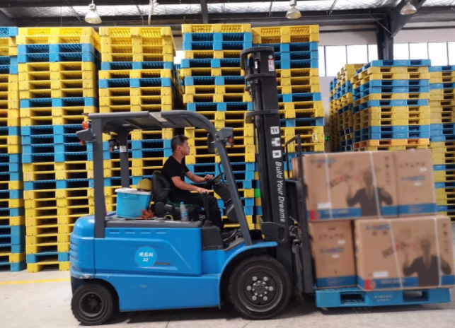 比亞迪叉車應用家電行業